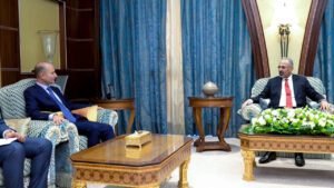 الرئيس الزُبيدي يبحث مع السفير الفرنسي أوجه التعاون المشترك  