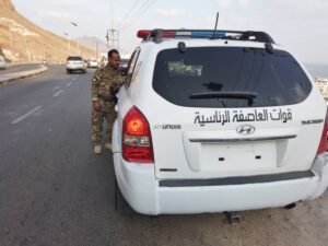 قوات العاصفة الرئاسية تنفذ إنتشار أمني في بعض مديريات العاصمة عدن خلال أيام عيد الفطر المبارك
