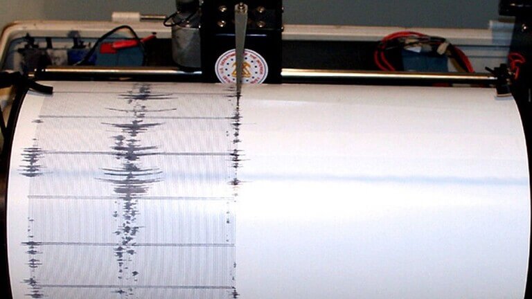 زلزال يضرب خليج عدن بقوة (5.7) درجة