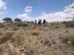 مدير عام مديرية الشعيب يشدد على ضرورة التعاون والمشاركة في إنجاز مشروع طريق المحولة بخال وادي بنا