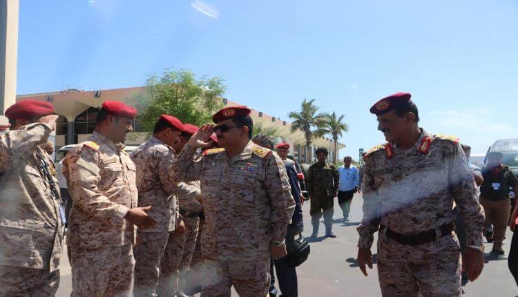 20240507 adenmedia 5 - وزير الدفاع يصل إلى العاصمة عدن