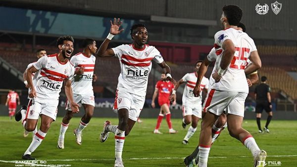 جوميز يجتمع بلاعبي الزمالك قبل مواجهة فاركو