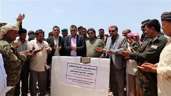 38 - افتتاح المرحلة الأولى لمشروع خيصة الصيادين بمنطقة زاحق في سقطرى