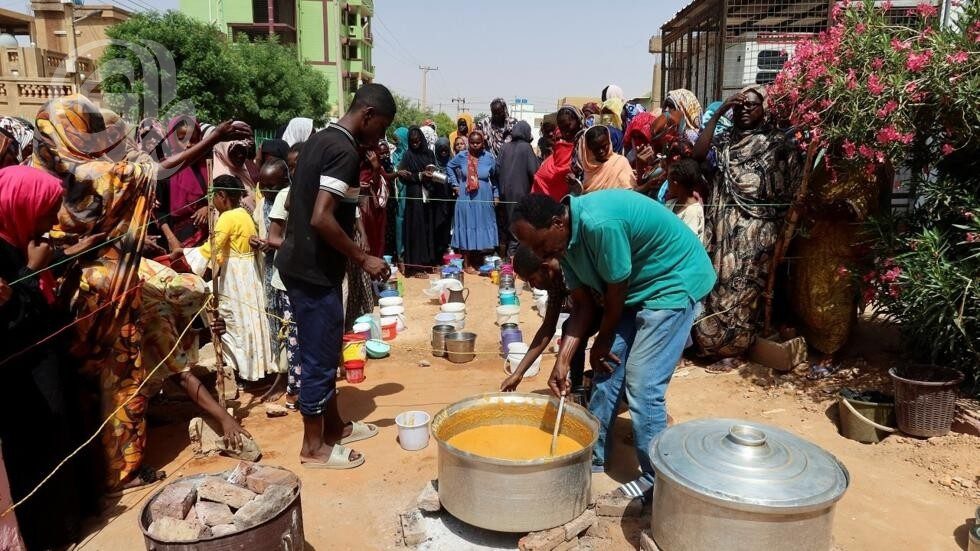 المجاعة والفيضانات تعمق أزمة السودانيين