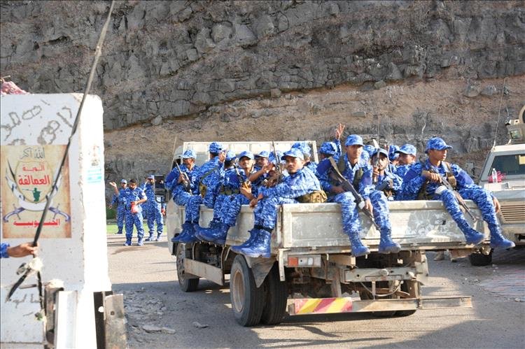 قوات العمالقة الجنوبية تسلّم معسكر جبل حديد