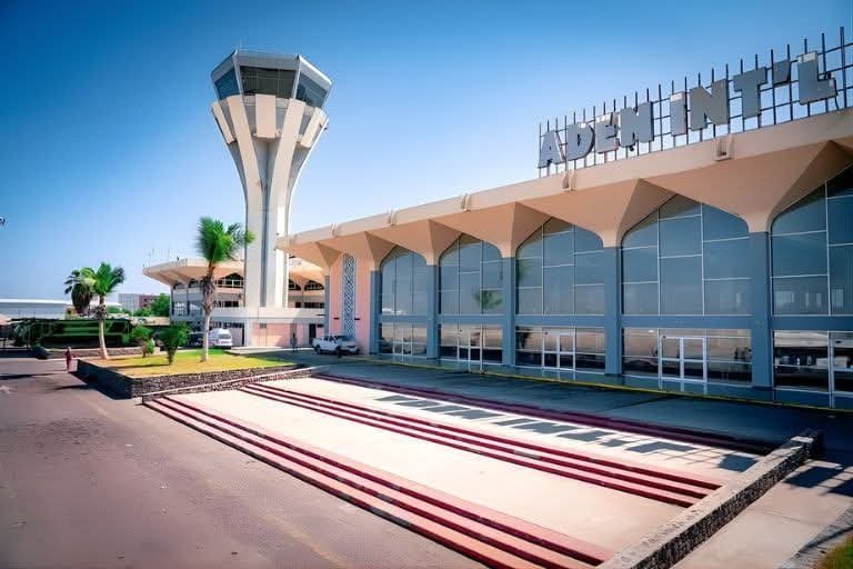 عاجل: ضغوط سعودية تتسبب في توقف حركة الملاحة بمطار عدن الدولي