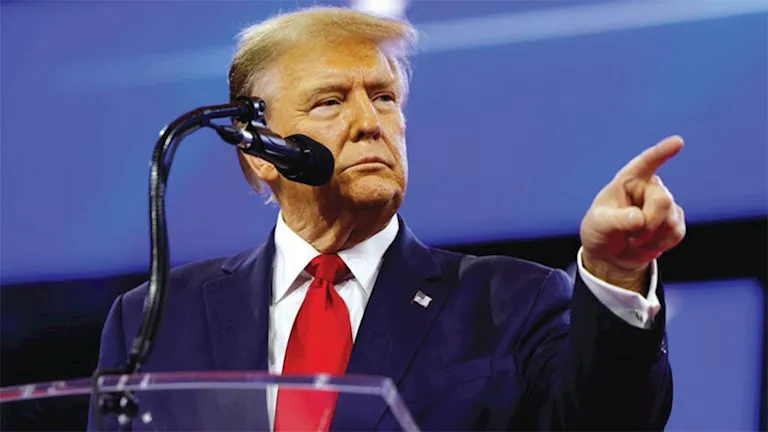 ترامب: هناك حاملة طائرات كبيرة متواجدة قرب إيران 2025 11 24 18 38 45 286.webp