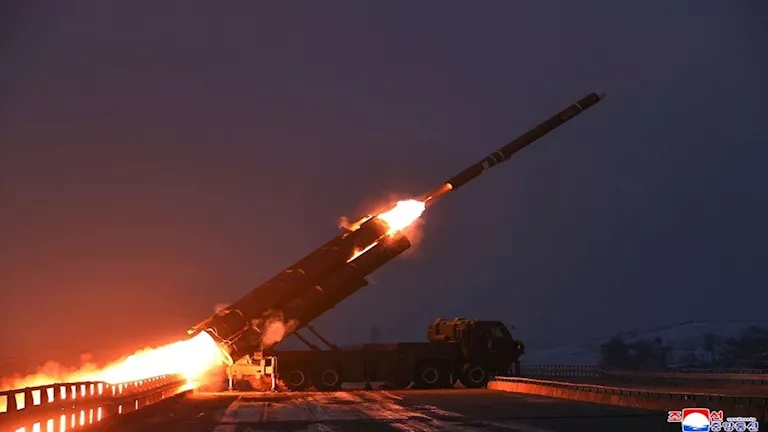 وزير الدفاع الياباني: سننشر أنظمة صاروخية على جزيرة قريبة من تايوان بحلول 2031 2026 1 4 1 44 49 44.webp