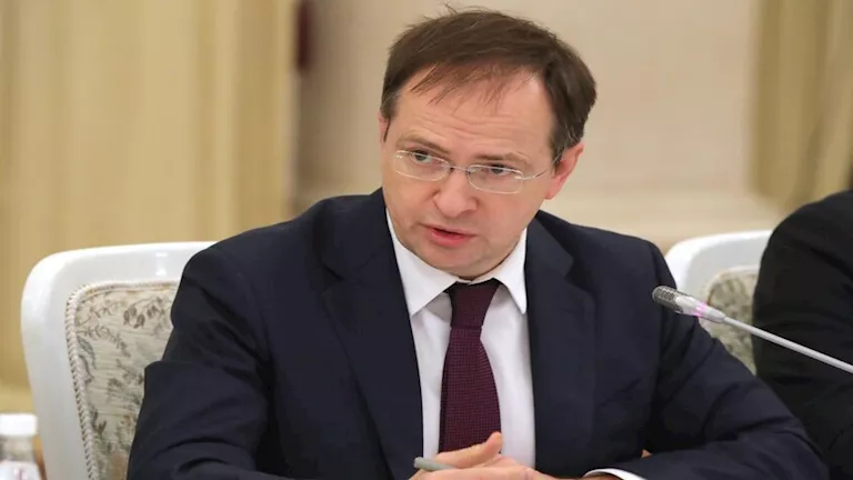 إيطاليا تفتح أجواءها لتحليق طائرة الوفد الروسي وصولا إلى جنيف 2026 2 17 7 5 21 490.webp