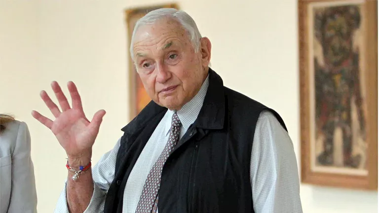 "خدعني".. المالك السابق لـ"فيكتوريا سيكريت" يكشف طبيعة علاقته بجيفري إبستين 2026 2 19 13 0 15 698.webp