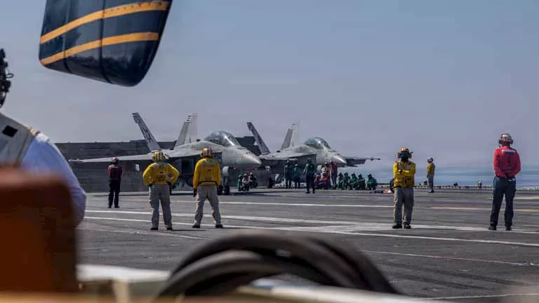 بعد وصول المدمرة "ماهان".. إعلام عبري يكشف تفاصيل هجوم أمريكي وشيك على إيران 2026 2 20 17 8 8 947.webp