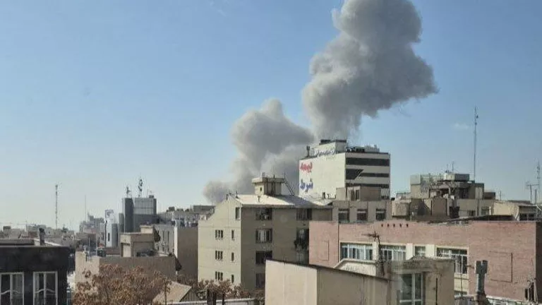 بدء هجوم أمريكا على إيران وطهران تستعد لرد قوي "تغطية خاصة" 2026 2 28 10 22 32 222.webp