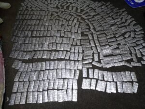 #عاجل الأجهزة الأمنية تضبط عصابة نسائية لتهريب المخدرات قادمة من مناطق سيطرة مليشيات الحوثي 2 FB IMG 1772303395902