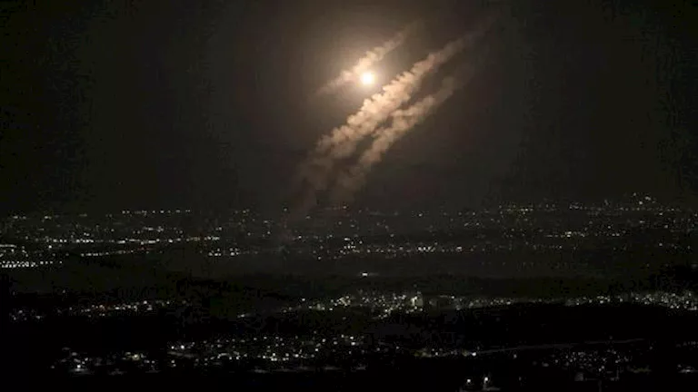 مقتل إسرائيلية في هجوم صاروخي إيراني على تل أبيب 2024 10 3 10 12 38 339.webp