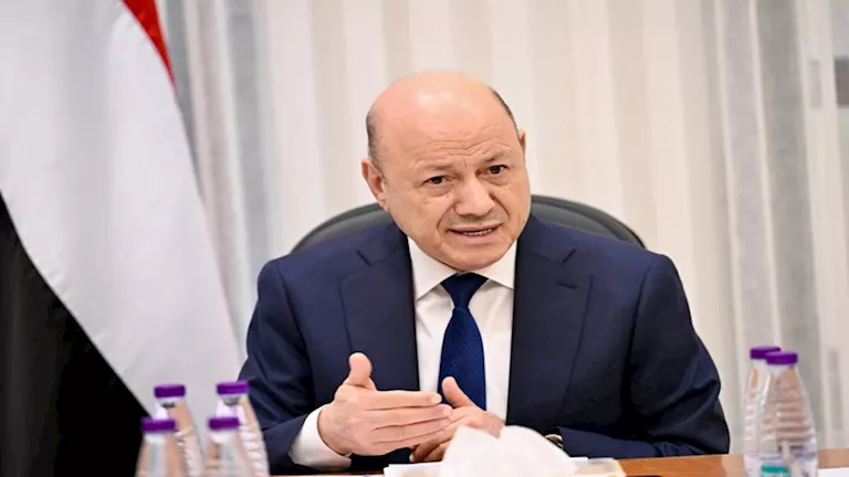 اليمن: رئيس مجلس القيادة الرئاسي يشيد بجاهزية الجيش في مواجهة الحوثيين 2025 12 8 18 51 31 45.webp