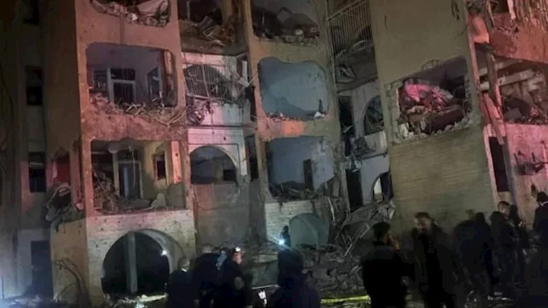 فيديو.. هجوم إيراني على "عراد" وإعلام إسرائيلي: أكبر عدد من الإصابات منذ بدء الحرب 2026 3 22 0 29 1 615.webp