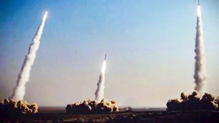 إطلاق صواريخ إيرانية نحو ديمونا وسقوط أحدها قرب منطقة "روتم".. فيديو 2026 3 25 18 51 8 952.webp