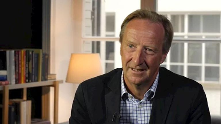 رئيس الاستخبارات البريطانية الأسبق: أمريكا استهانت بالمهمة في إيران وفقدت السيطرة الآن 2026 3 26 22 14 22 189.webp