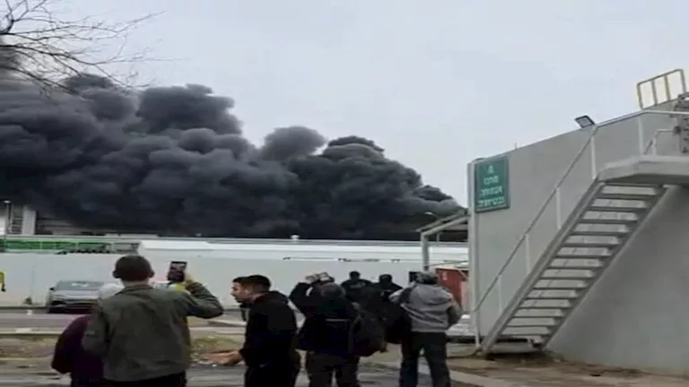 مخاوف من تسرب مواد خطرة.. شظايا صاروخ تثير الرعب في إسرائيل 2026 3 29 16 53 4 55.webp