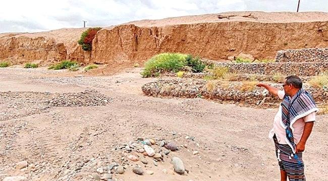 تحذير من كارثة محتملة في قرية عبر بدر بمحافظة لحج بسبب تدفق السيول تحذير من كارثة محتملة في قرية عبر بدر بمحافظة لحج بسبب تدفق السيول