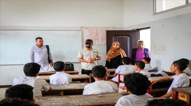 بن جرادي يتفقد سير العملية التعليمية في مدارس وثانويات صيرة بعدن بن جرادي يتفقد سير العملية التعليمية في مدارس وثانويات صيرة بعدن