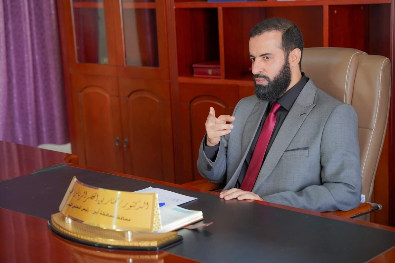 محافظ أبين يوجه برفع كافة نقاط الجبايات الغير قانونية في المحافظة . FB IMG 1774866243030