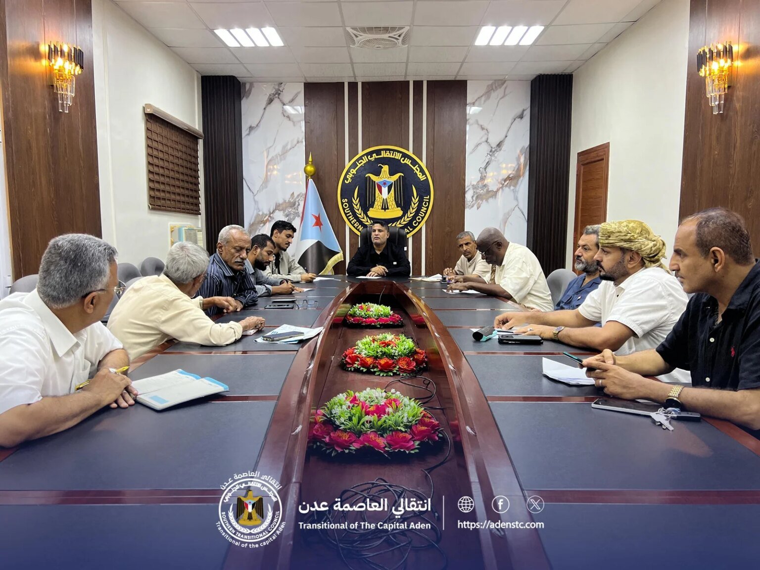 ناقش أبرز المستجدات السياسية وترتيبات اللقاء الموسع..الزامكي يرأس اجتماعاً استثنائياً لرؤساء القيادة المحلية بمديريات العاصمة عدن IMG 20260308 WA0077