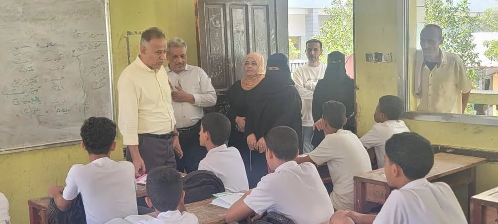 الجاوي يتفقد سير العملية التعليمية في مدارس المعلا IMG 20260330 WA0050