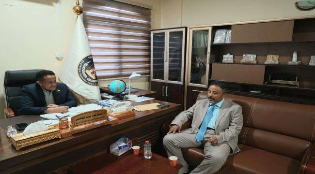 القائم بأعمال الأمين العام يطلع على سير العمل في تنفيذية انتقالي أبين والأوضاع العامة بالمحافظة القائم بأعمال الأمين العام يطلع على سير العمل في تنفيذية انتقالي أبين والأوضاع العامة بالمحافظة