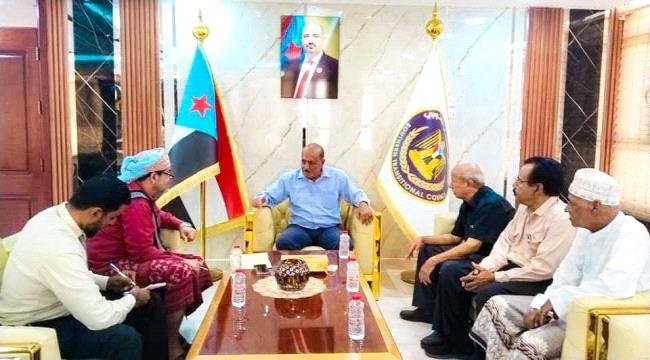 هرهرة يلتقي الشيخ صالح اليزيدي ويؤكد على دور الوساطات المجتمعية والقبلية في احتواء النزاعات وترسيخ الاستقرار في الجنوب هرهرة يلتقي الشيخ صالح اليزيدي ويؤكد على دور الوساطات المجتمعية والقبلية في احتواء النزاعات وترسيخ الاستقرار في الجنوب