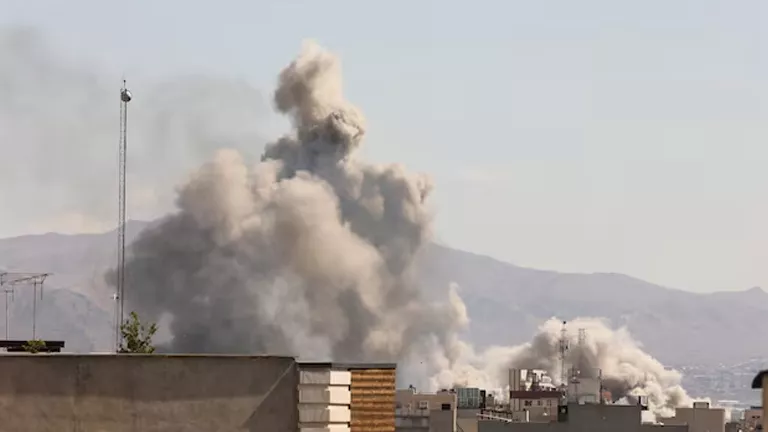 بريطانيا ترفض الانجرار إلى حرب إيران وتطرح خطة لتأمين مضيق هرمز 2026 3 31 21 49 14 210.webp