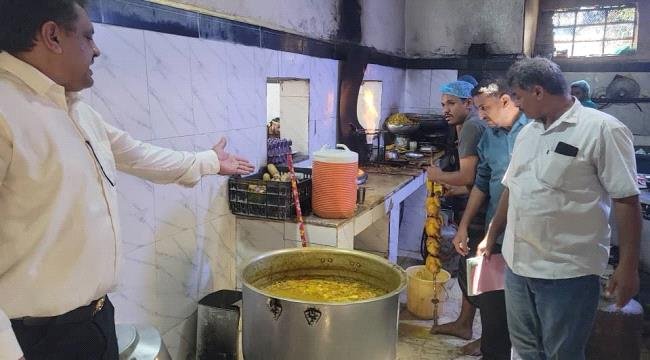 حملة تفتيش بالمنصورة لضبط مخالفات المطاعم والبوفيهات حملة تفتيش بالمنصورة لضبط مخالفات المطاعم والبوفيهات