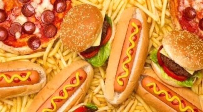 أطعمة مصنعة تضاهي أضرار التدخين.. تعرف عليها أطعمة مصنعة تضاهي أضرار التدخين.. تعرف عليها