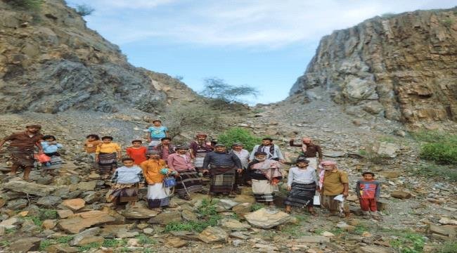 رئيس انتقالي سرار يتفقد مشروع طريق "رهوة أمها-حطاط" رئيس انتقالي سرار يتفقد مشروع طريق "رهوة أمها-حطاط"