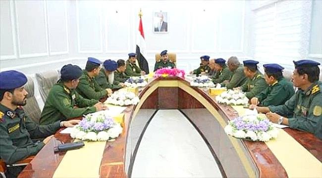 منتسبو الداخلية : مرتبات مقطوعة منذ أربعة أشهر وفساد مستشري بمالية الوزارة في عدن منتسبو الداخلية : مرتبات مقطوعة منذ أربعة أشهر وفساد مستشري بمالية الوزارة في عدن