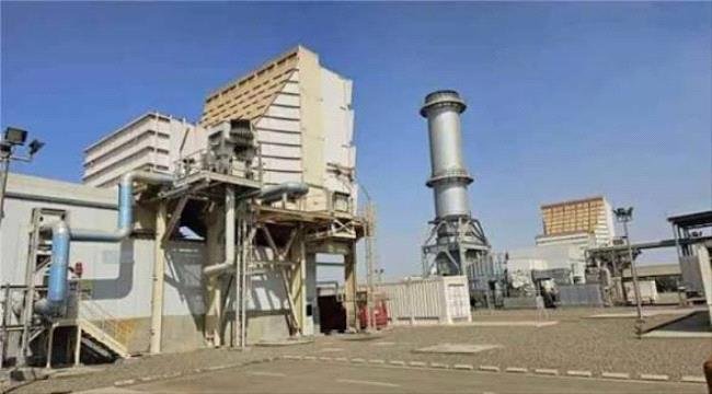 سكان عدن يواجهون صيفًا قاسيًا وسط تدهور خدمة الكهرباء سكان عدن يواجهون صيفًا قاسيًا وسط تدهور خدمة الكهرباء