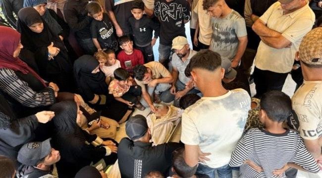 مسيّرة إسرائيلية تستهدف طفلين أثناء جلب المياه شرق مدينة غزة مسيّرة إسرائيلية تستهدف طفلين أثناء جلب المياه شرق مدينة غزة