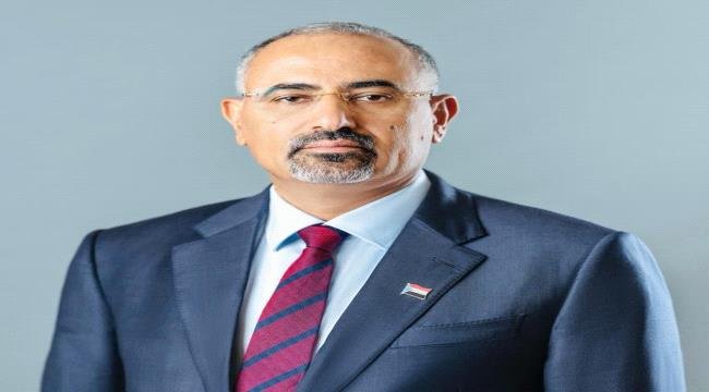 إزالة صور الرئيس الزُبيدي في عدن.. مكانة القائد تثير رعب القوى المعادية إزالة صور الرئيس الزُبيدي في عدن.. مكانة القائد تثير رعب القوى المعادية