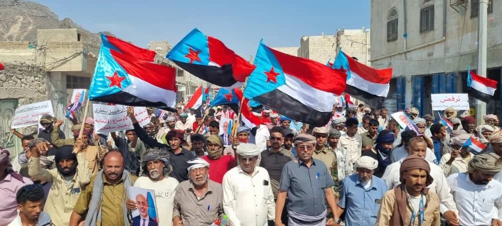 حشود جماهيرية حاشدة في سقطرى تؤكد التمسك بالسيادة والقرار الجنوبي وترفض مشاريع الوصاية IMG 20260716 WA0018