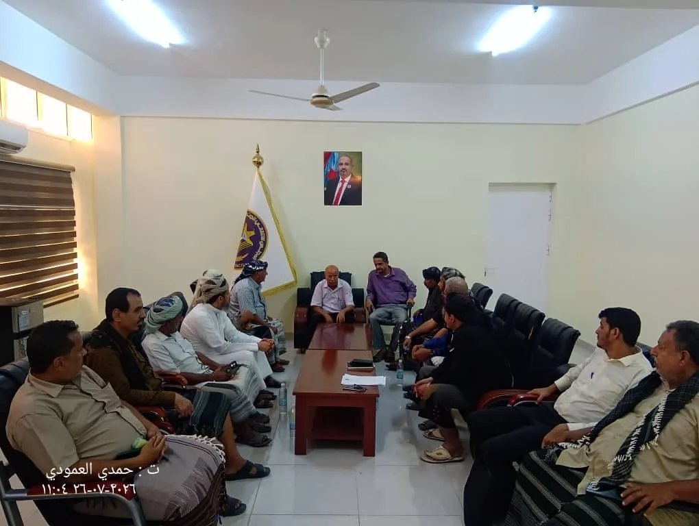 القائم بأعمال رئيس مجلس المستشارين يلتقي قيادة الاتحاد العام لقبائل الجنوب العربي وأعضاء اللجنة التحضيرية للداعي القبلي الجنوبي IMG 20260726 WA0004