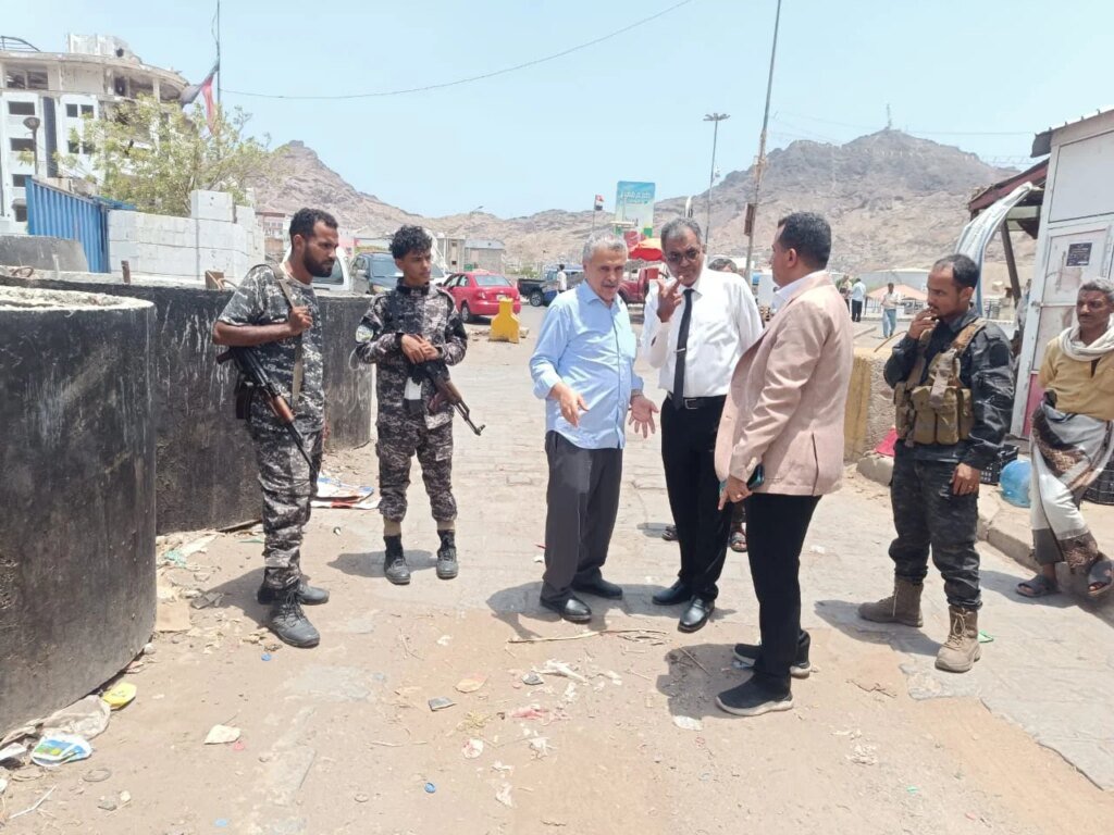 سلطة المعلا تنفذ نزولًا ميدانيًا تمهيدًا لتنفيذ مشروع تصريف مياه الأمطار بحجيف IMG 20260730 WA0063