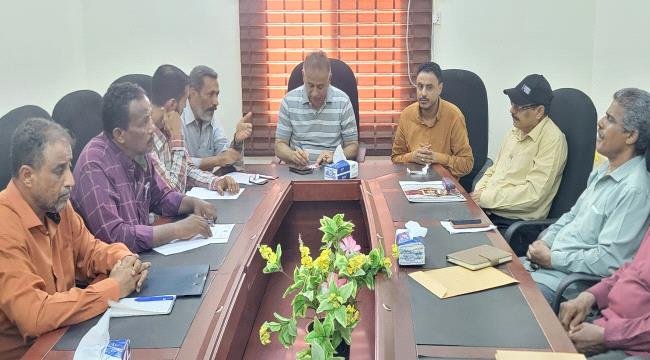 قيادة التعليم الفني بعدن تناقش خطة التطوير المستقبلية للمعاهد التقنية والمهنية قيادة التعليم الفني بعدن تناقش خطة التطوير المستقبلية للمعاهد التقنية والمهنية
