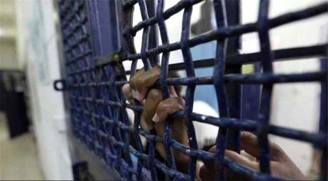إسرائيل تمهّد لاستخدام التماسيح في تأمين سجون الأسرى الفلسطينيين إسرائيل تمهّد لاستخدام التماسيح في تأمين سجون الأسرى الفلسطينيين