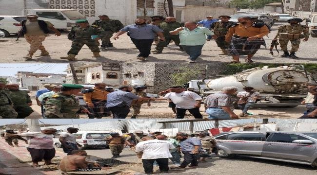 انطلاق حملة شاملة لتنظيف وتأهيل الخطوط الرئيسية لشبكة الصرف الصحي بمديرية التواهي انطلاق حملة شاملة لتنظيف وتأهيل الخطوط الرئيسية لشبكة الصرف الصحي بمديرية التواهي