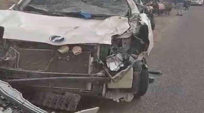 إصابة سائق ونفوق ثلاثة جمال في حادث اصطدام بمفرق العلم إصابة سائق ونفوق ثلاثة جمال في حادث اصطدام بمفرق العلم