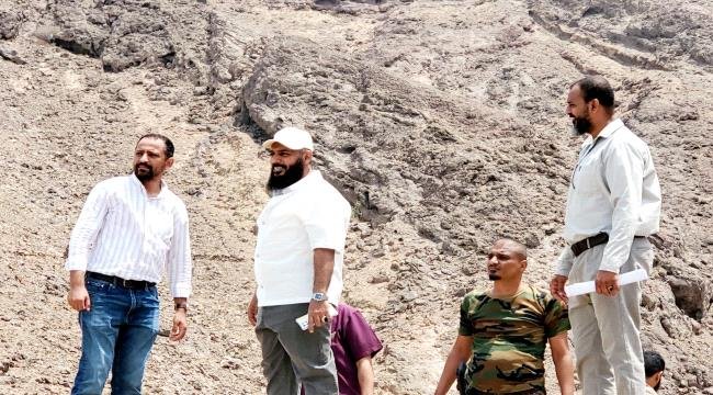 مدير عام التواهي يوجه بتنفيذ مشروع حفر بئر وإنشاء خزان مياه في القلوعة مدير عام التواهي يوجه بتنفيذ مشروع حفر بئر وإنشاء خزان مياه في القلوعة