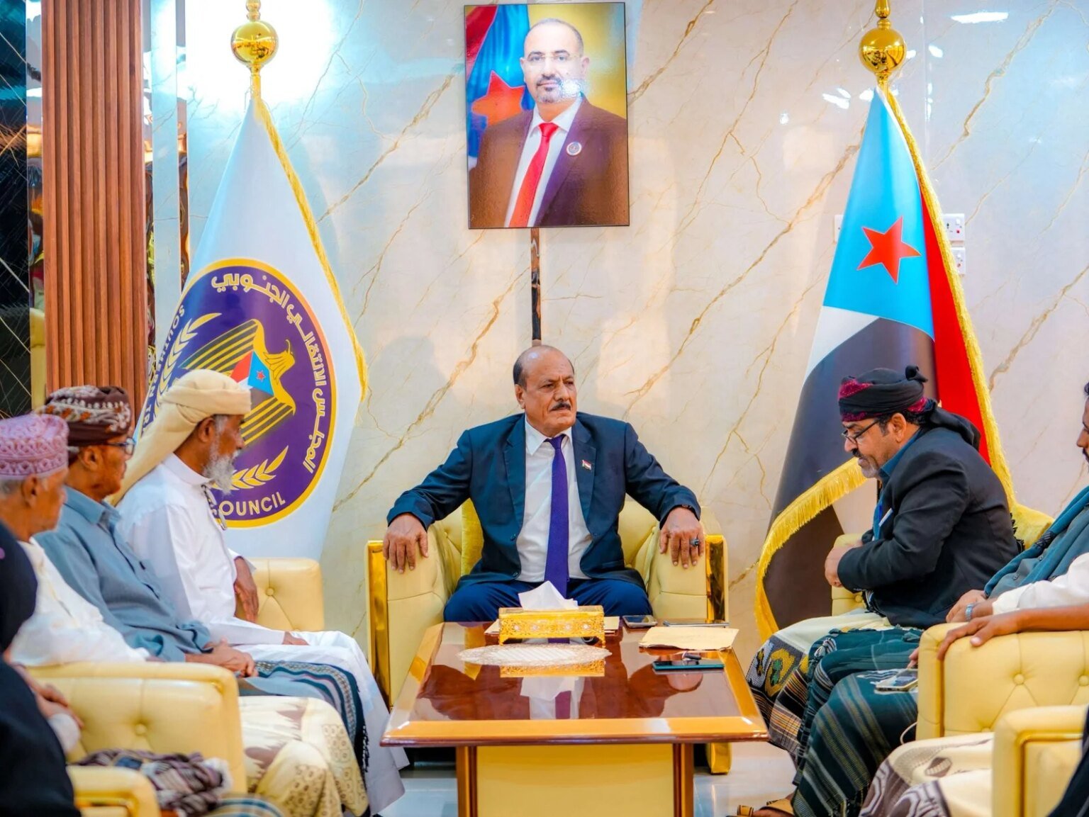 هرهرة يلتقي قيادة الاتحاد العام لقبائل الجنوب العربي ويؤكد أهمية التمسك بمدنية وحضارية العمل القبلي 6a6f2bfb628a97.17355207