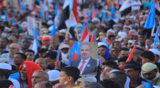 لا وصاية على إرادة شعب الجنوب.. عهد يتجدد خلف الرئيس الزبيدي لا وصاية على إرادة شعب الجنوب.. عهد يتجدد خلف الرئيس الزبيدي