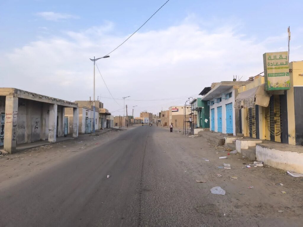 في أسبوعه الثاني.. تواصل العصيان المدني في أحور للمطالبة بتحسين الخدمات IMG 20260812 WA0031