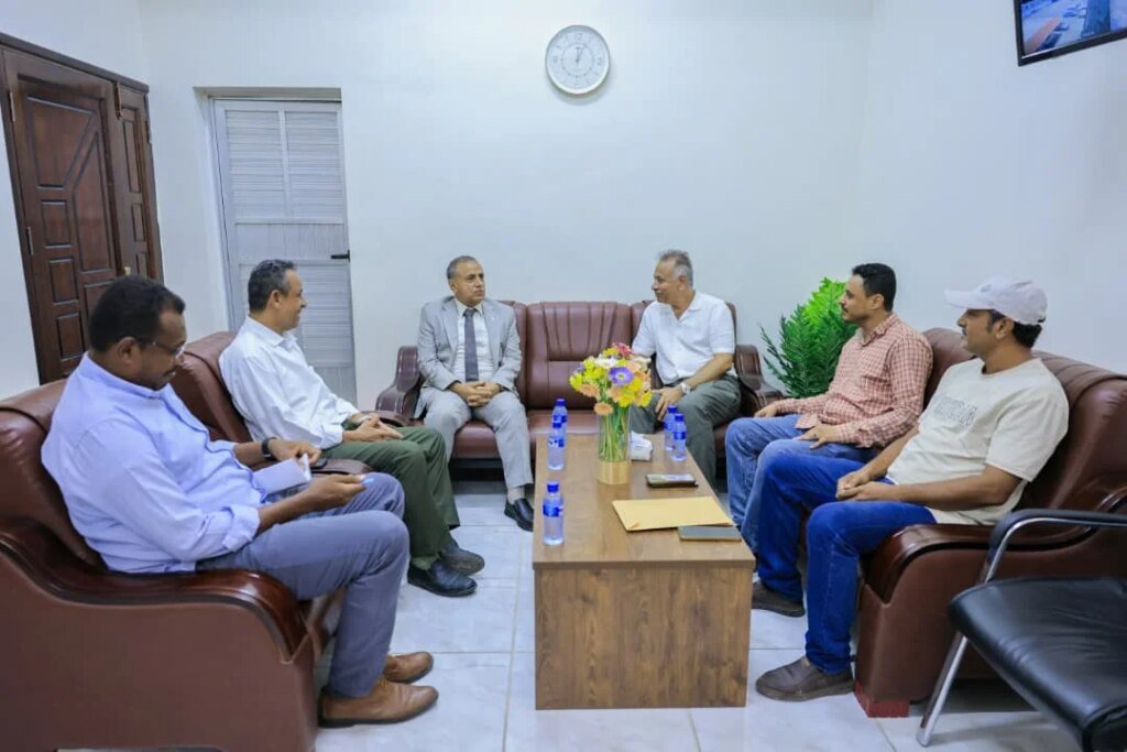 الجاوي يلتقي رئيس جامعة عدن لبحث عدد من الجوانب المشتركة IMG 20260818 WA0120